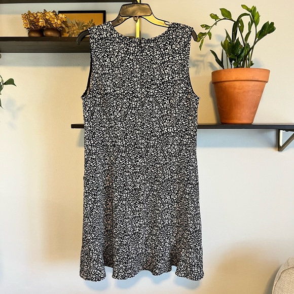 ✨LOFT✨ Dress - Picture 4 of 4